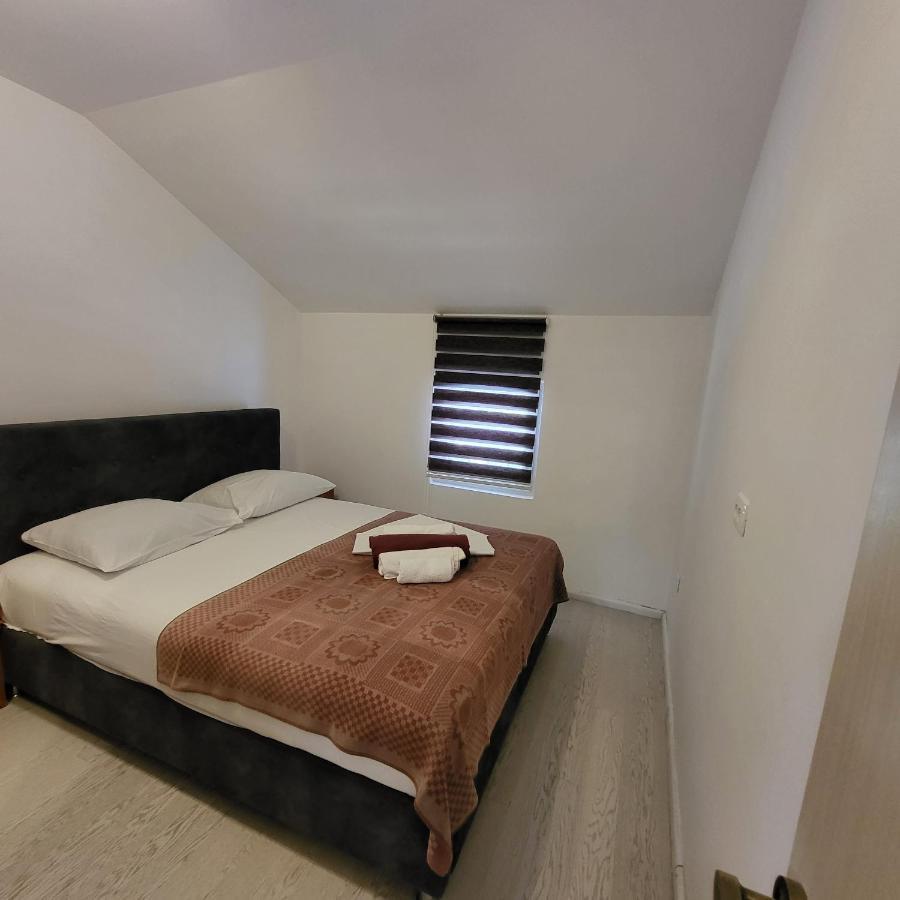 Apartmani Mia Sorajic Petrovac Luaran gambar