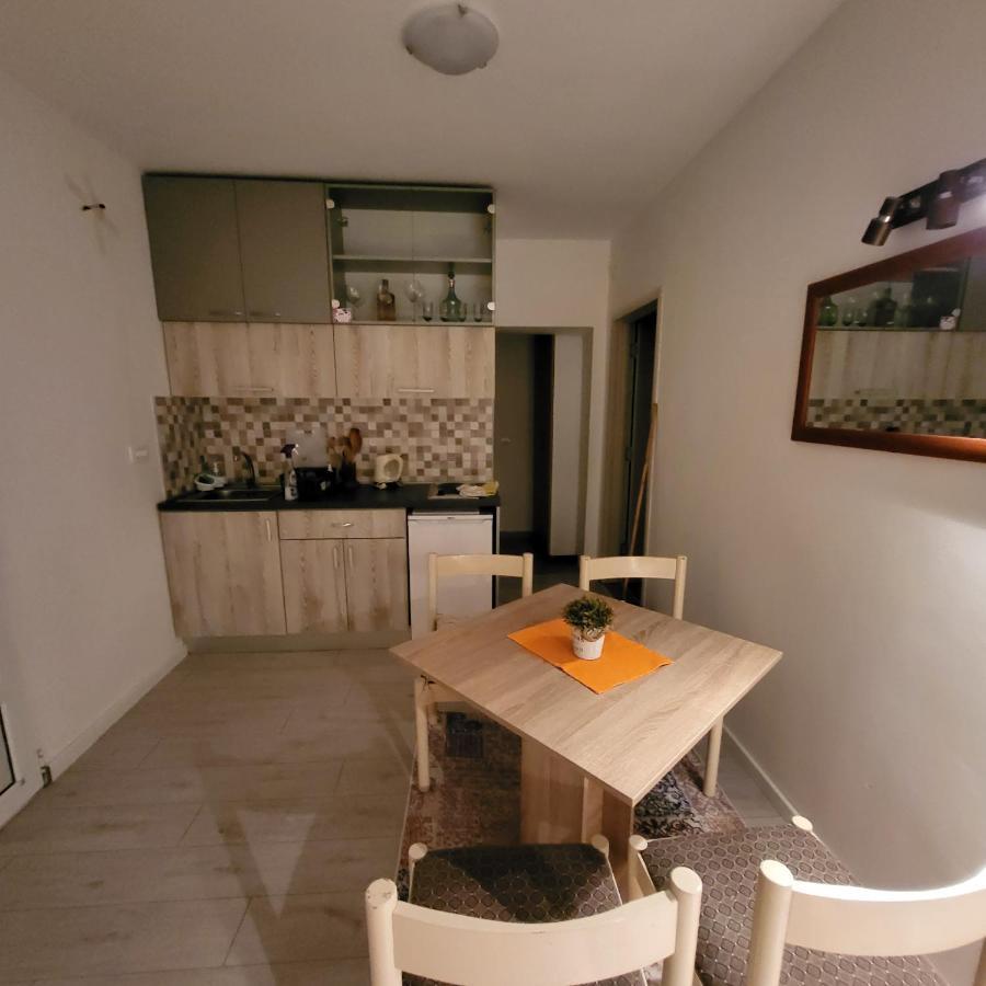 Apartmani Mia Sorajic Petrovac Luaran gambar